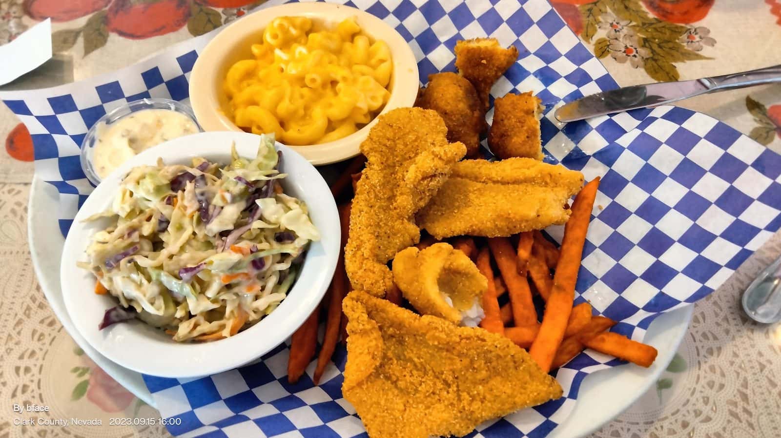 Hometown Country Kitchen — Restaurants photo 3 of 5