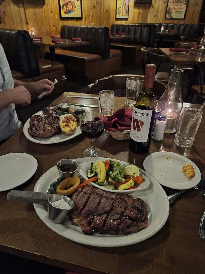 Bob Taylor's Ranch House — Restaurants photo 3 of 5