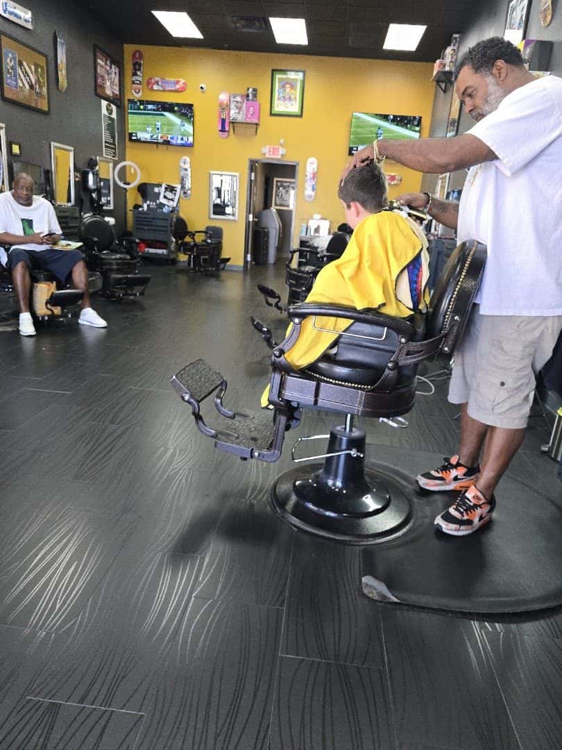 101 Barbershop — Hair Salons & Barbers photo 3 of 5