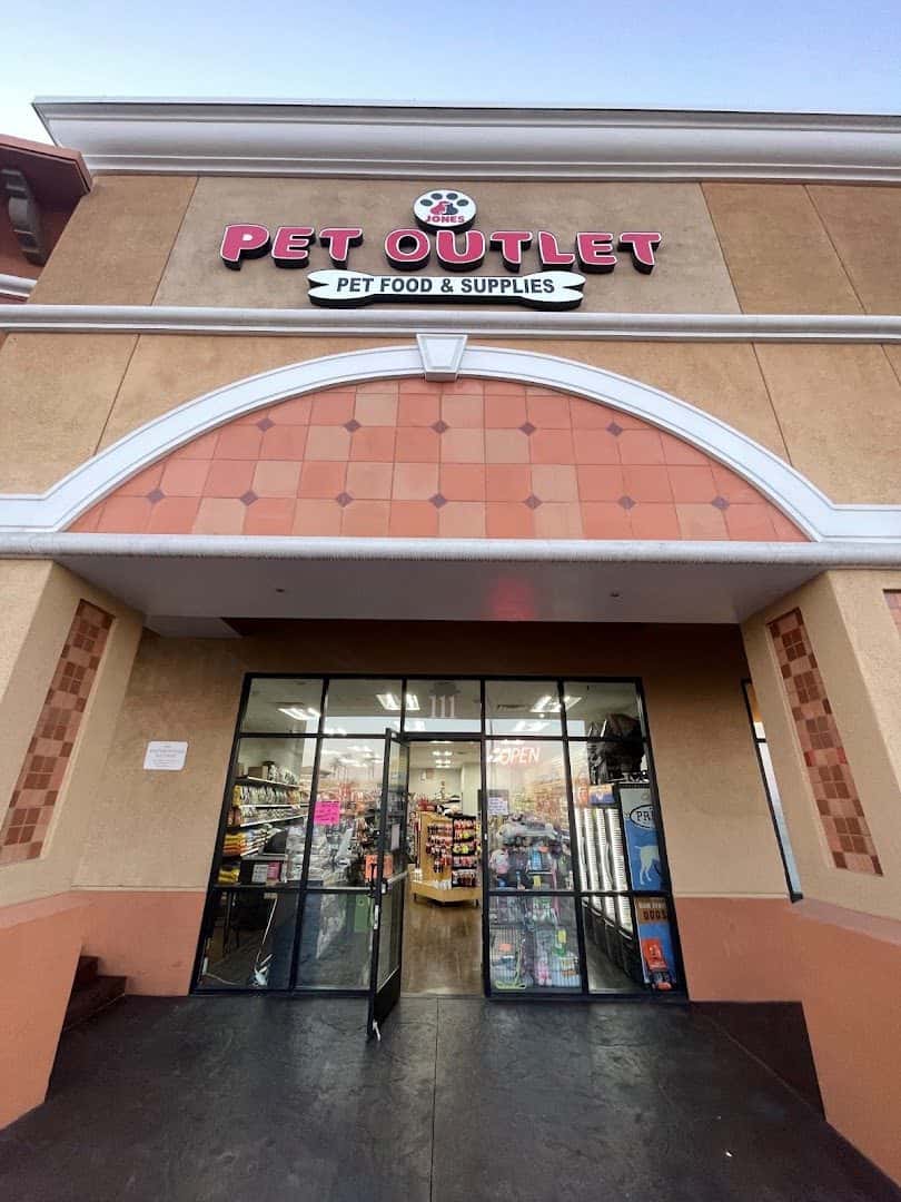 Jones Pet Outlet — Retail & Boutiques photo 2 of 5