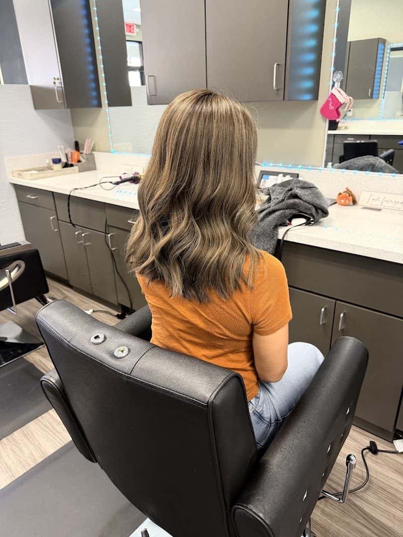 Salon MI — Hair Salons & Barbers photo 2 of 5