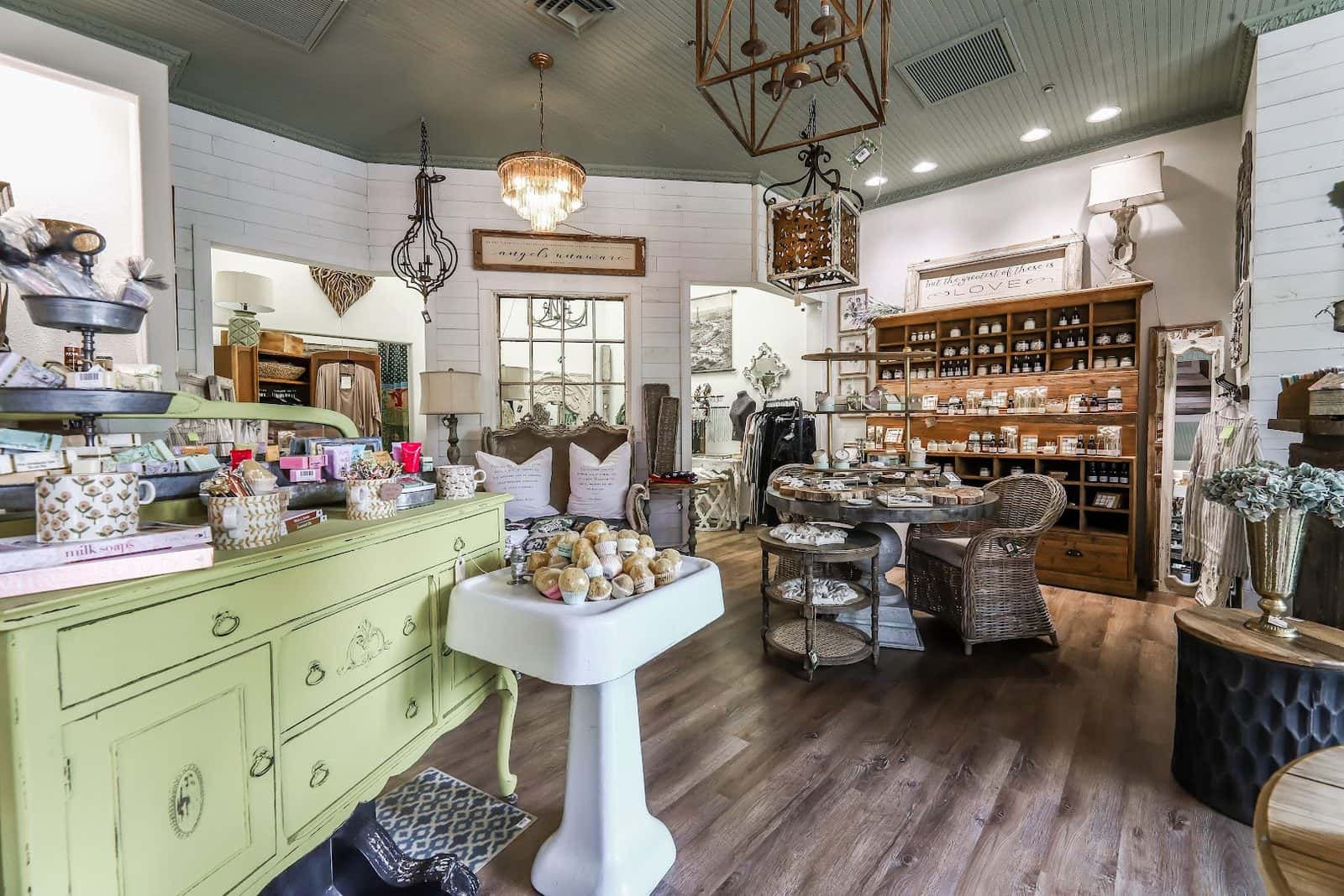 Bloom — Retail & Boutiques photo 3 of 5
