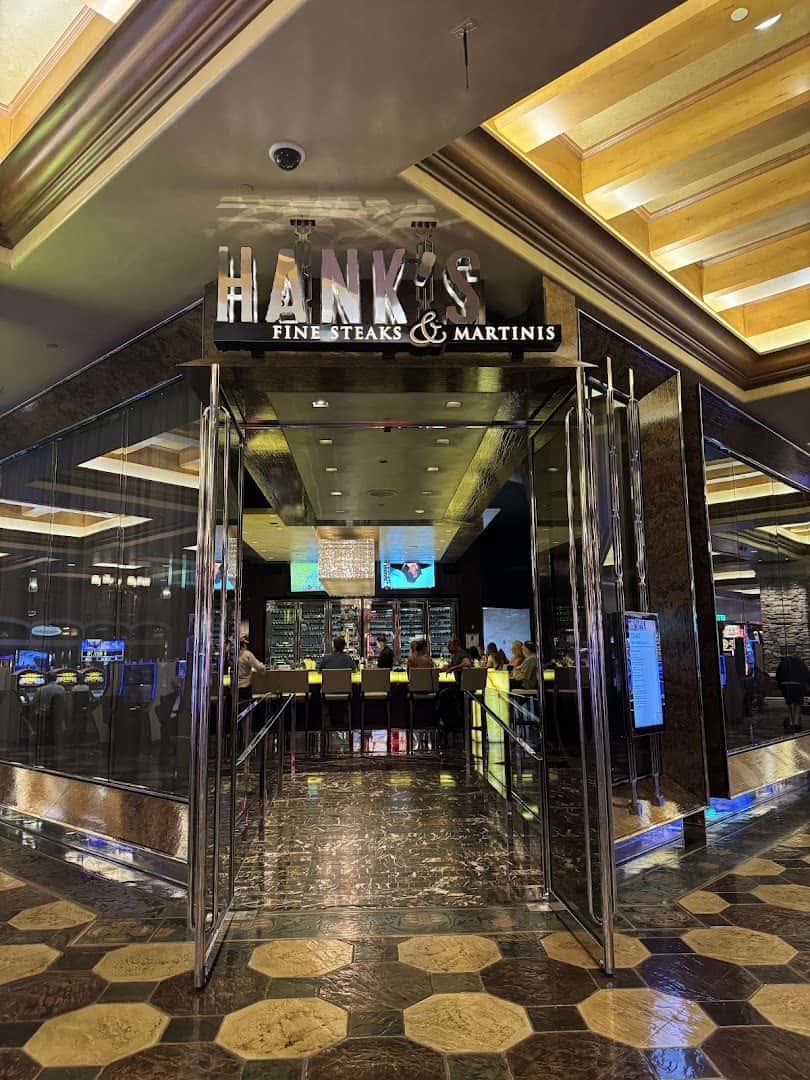 Hank's Fine Steaks & Martinis — Restaurants photo 1 of 5