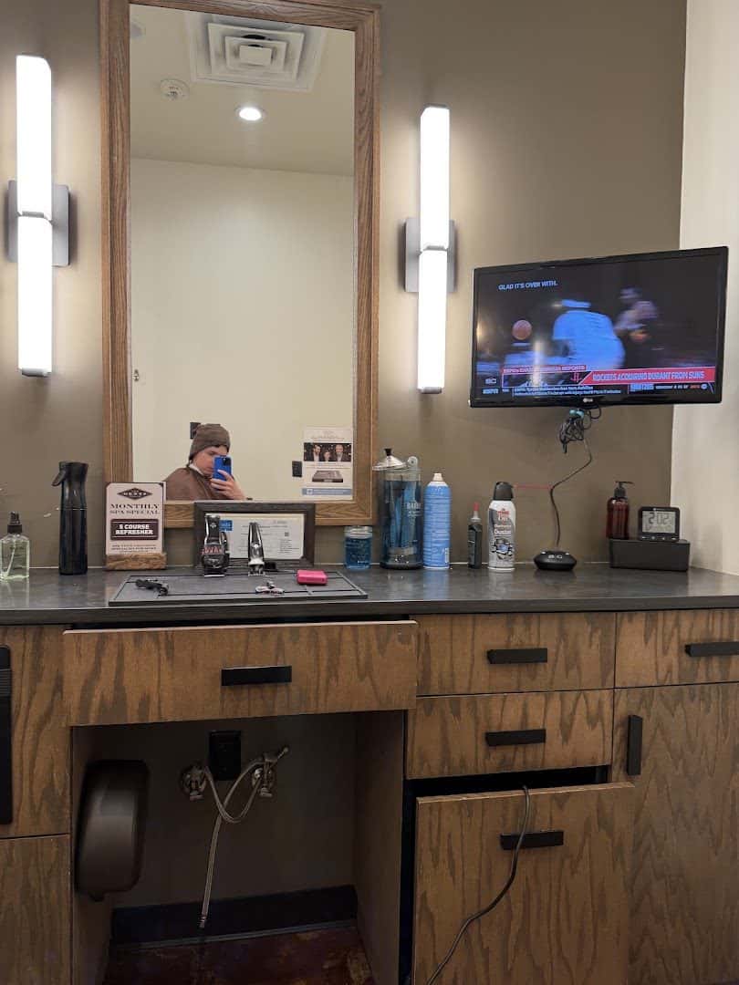 The Gents Place Barbershop Summerlin — Hair Salons & Barbers photo 3 of 5