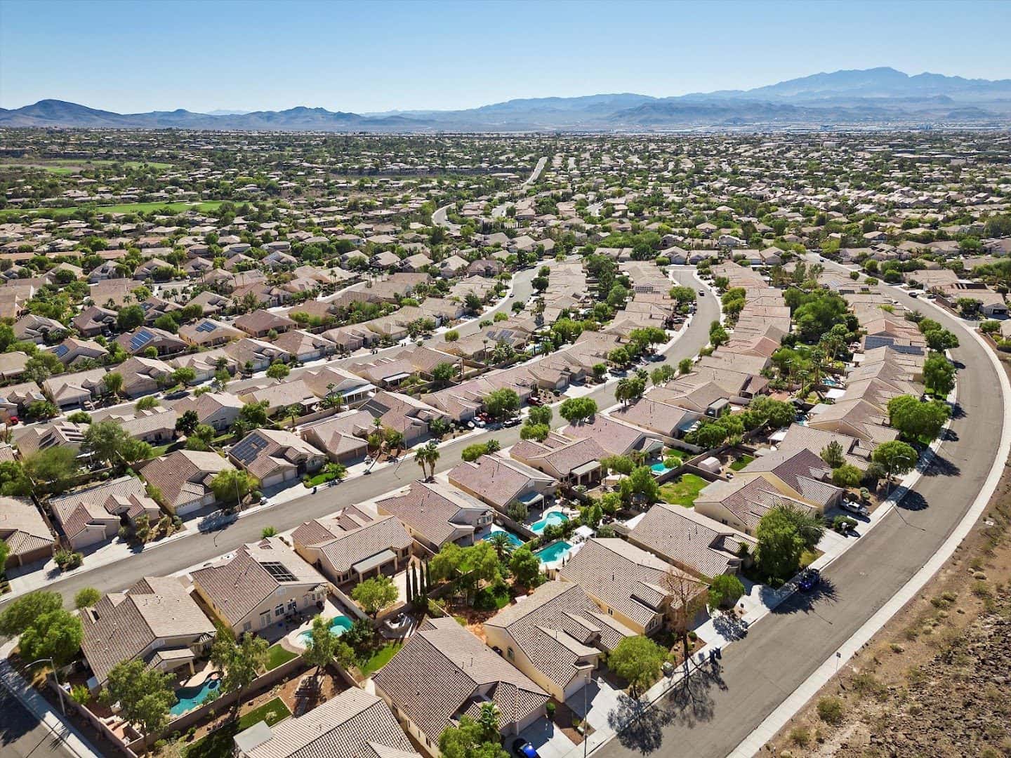 Danielle Hess Las Vegas & Henderson Luxury Real Estate Agent — Real Estate Agents photo 3 of 5