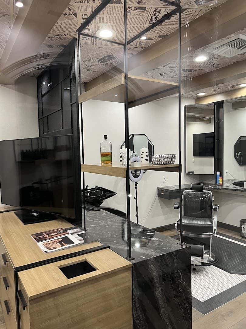 High Roller Barber Shop — Hair Salons & Barbers photo 3 of 5