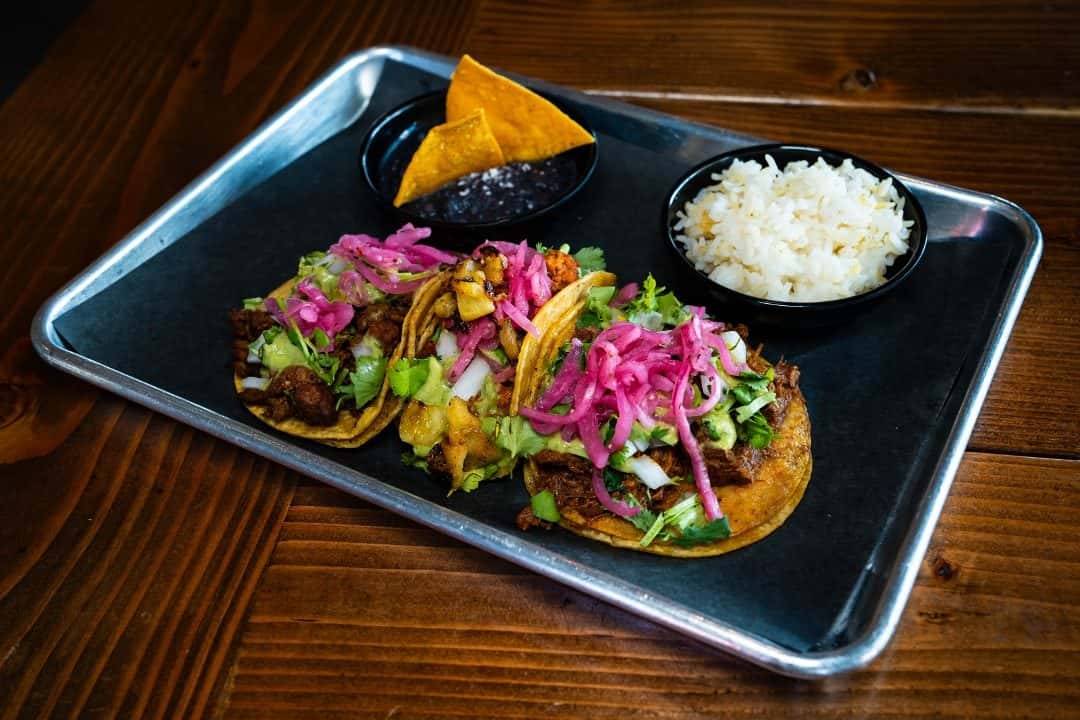 Servehzah Bottle Shop & Tap Room — Restaurants photo 2 of 5