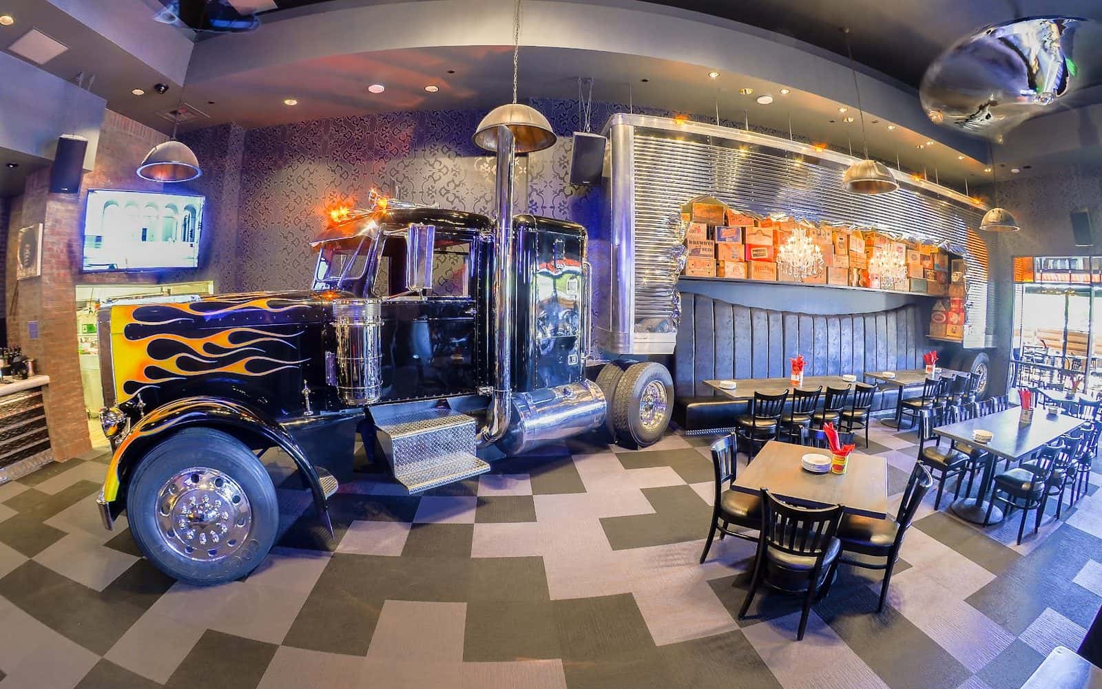 Pizza Rock — Restaurants photo 1 of 5
