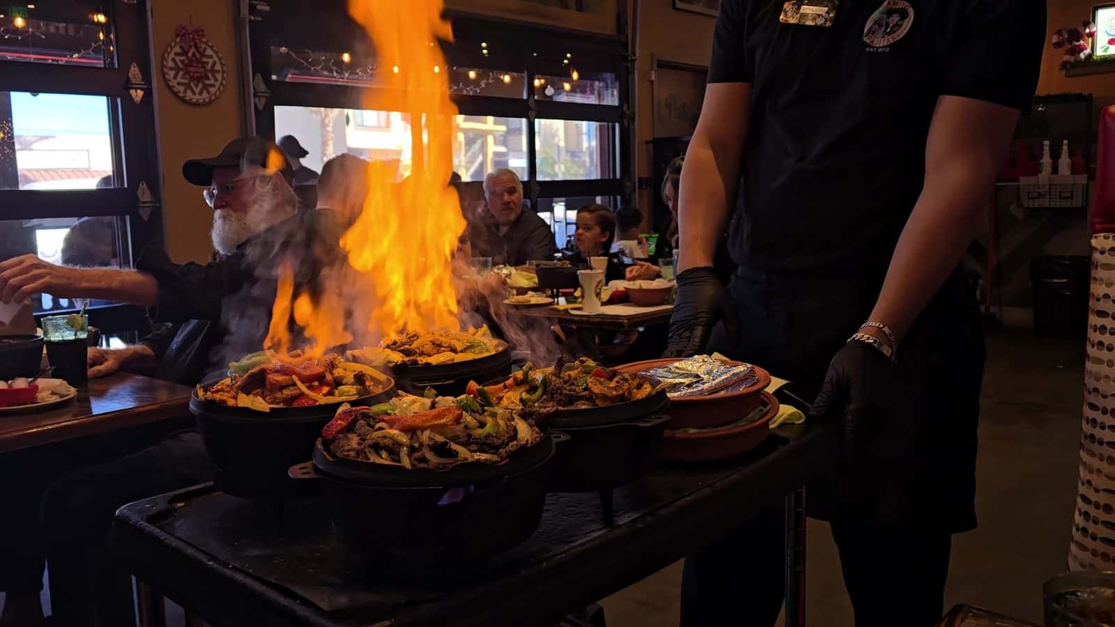Juan's Flaming Fajitas & Cantina — Restaurants photo 2 of 5