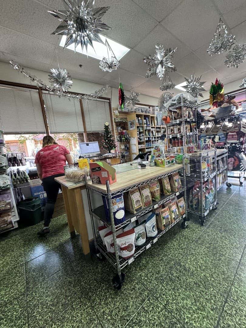 Healthy Tails LV — Retail & Boutiques photo 1 of 5