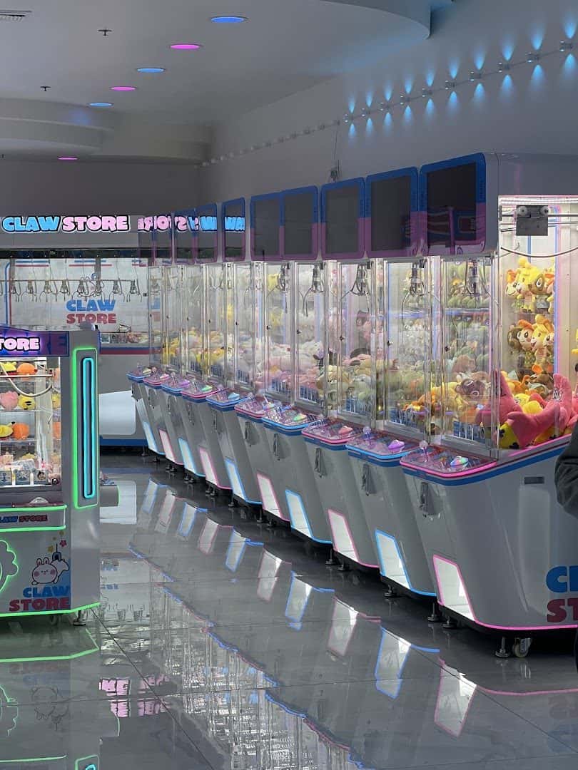 Claw Store — Retail & Boutiques photo 3 of 5