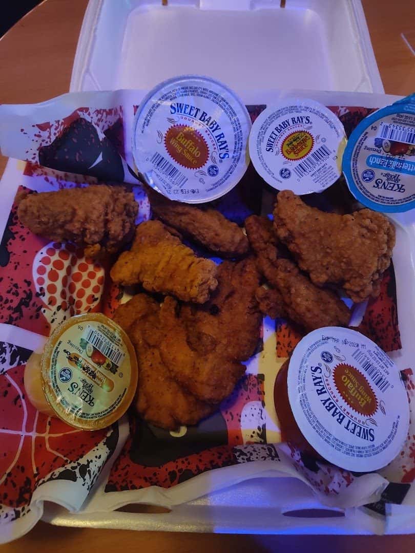 Bourbon Street Sports Bar — Bars & Breweries photo 2 of 5