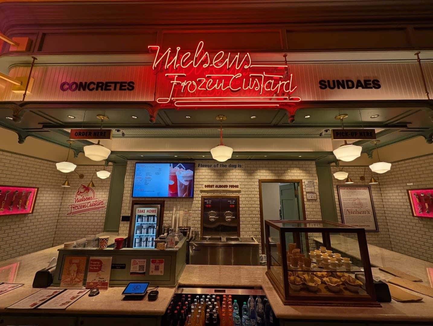 Nielsen's Frozen Custard — Bakeries & Desserts photo 3 of 5