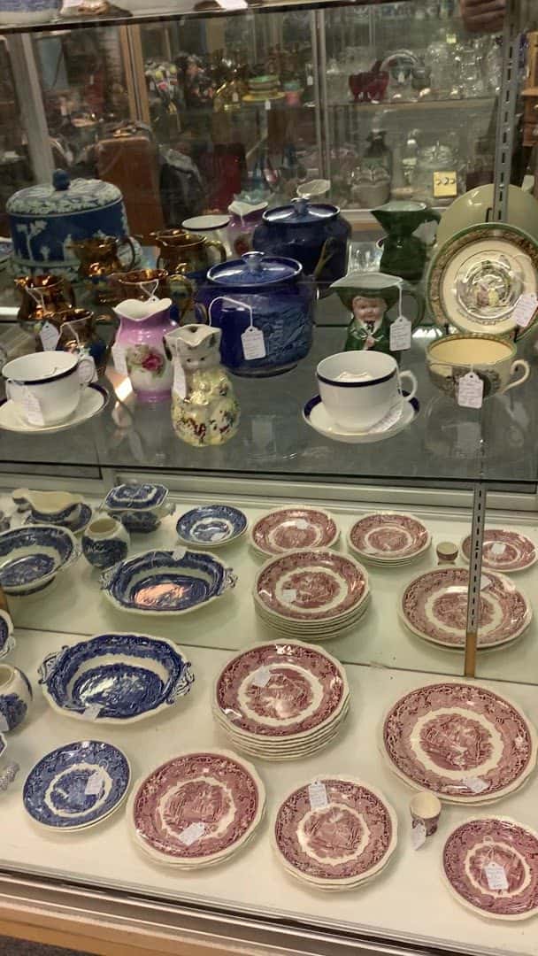 Boulder City Collectibles & Antiques — Retail & Boutiques photo 2 of 5
