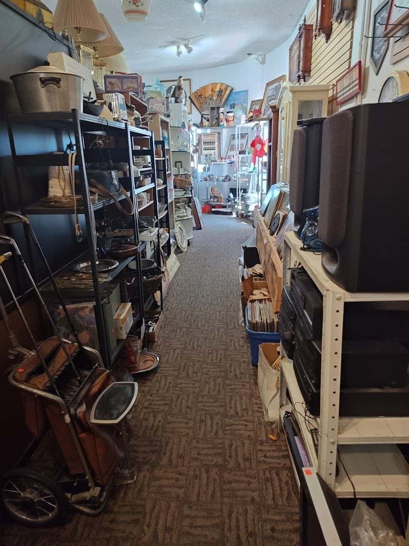 Boulder City Collectibles & Antiques — Retail & Boutiques photo 3 of 5