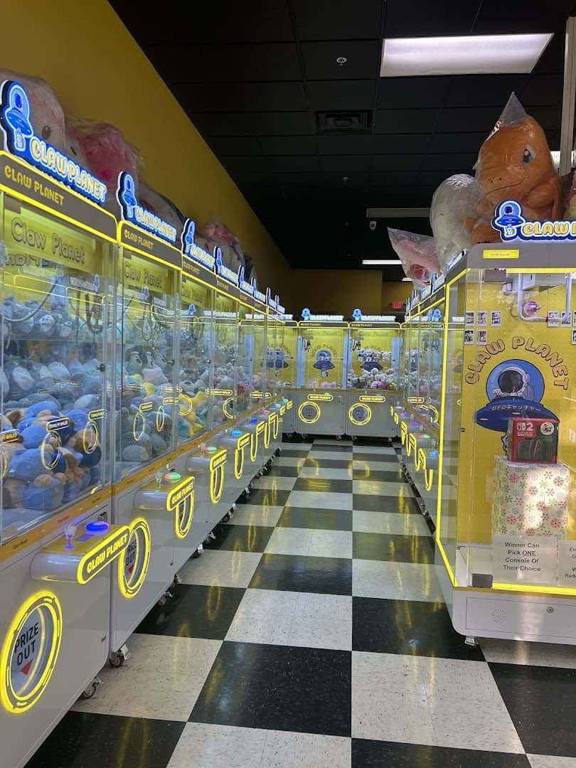 Claw Planet — Family Fun & Recreation photo 1 of 5