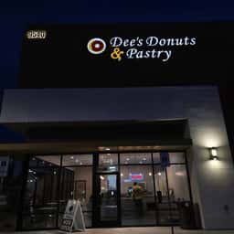 Dee's Donuts and Pastry