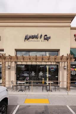 Almond & Oat Coffee Bar