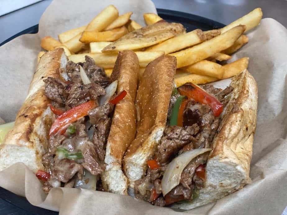 Bogeys Bar & Grill West — Restaurants photo 3 of 5