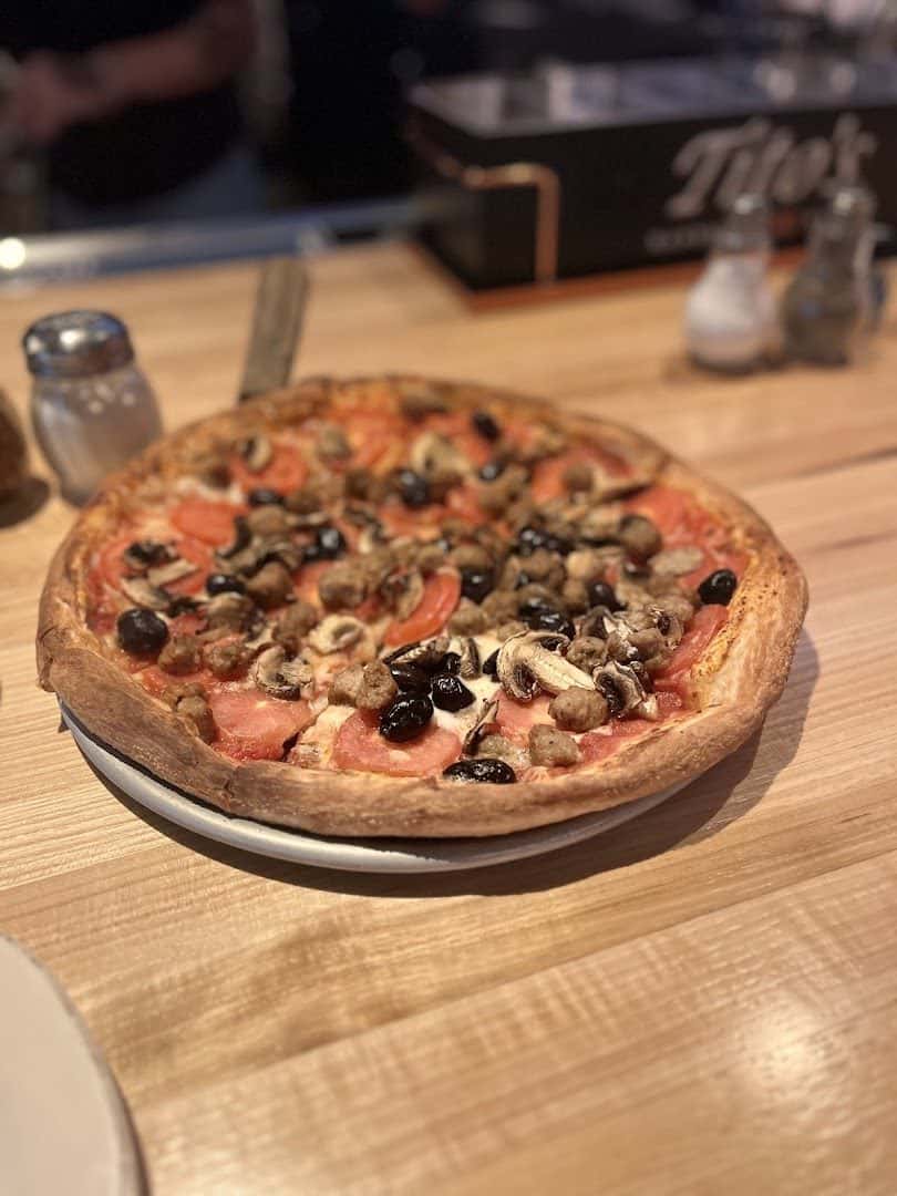 90 NINETY Bar + Grill — Restaurants photo 3 of 5