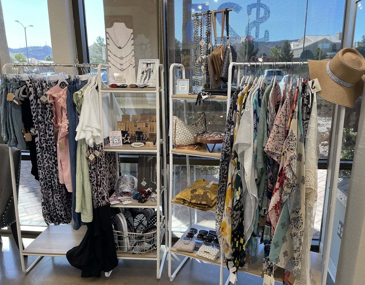 Sarahdipity Boutique — Retail & Boutiques photo 2 of 5