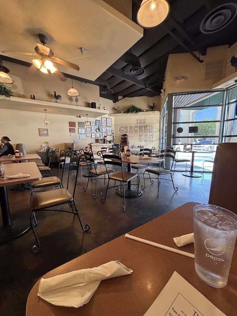 The Cracked Egg — Restaurants photo 3 of 5