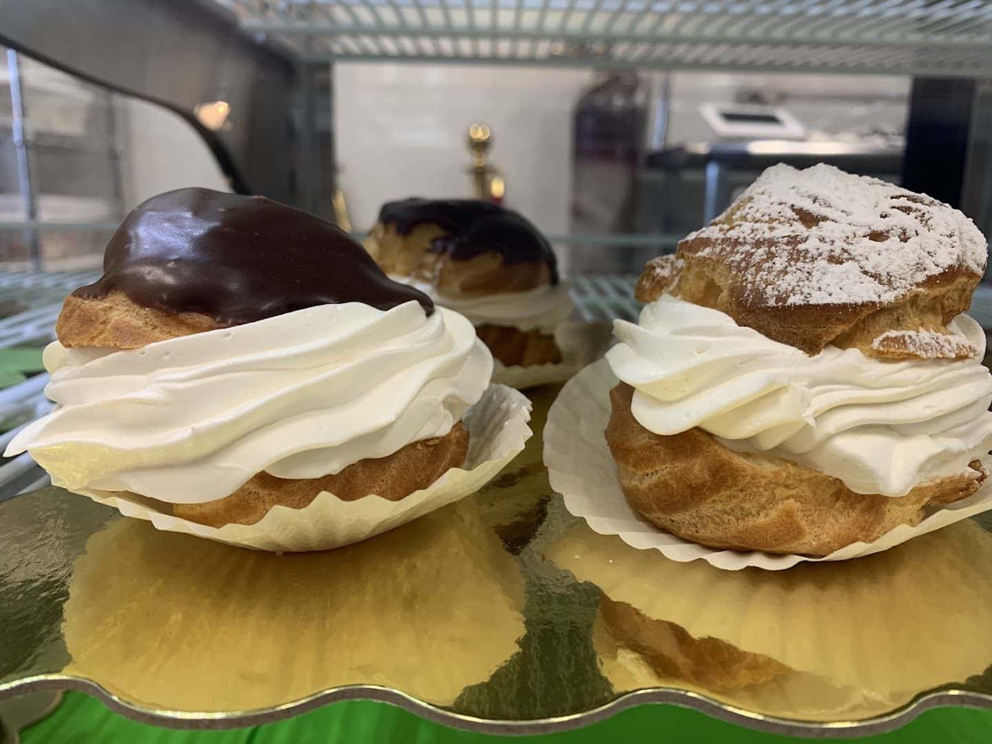 Caren's Cakes Cindy's Cookies — Bakeries & Desserts photo 3 of 5