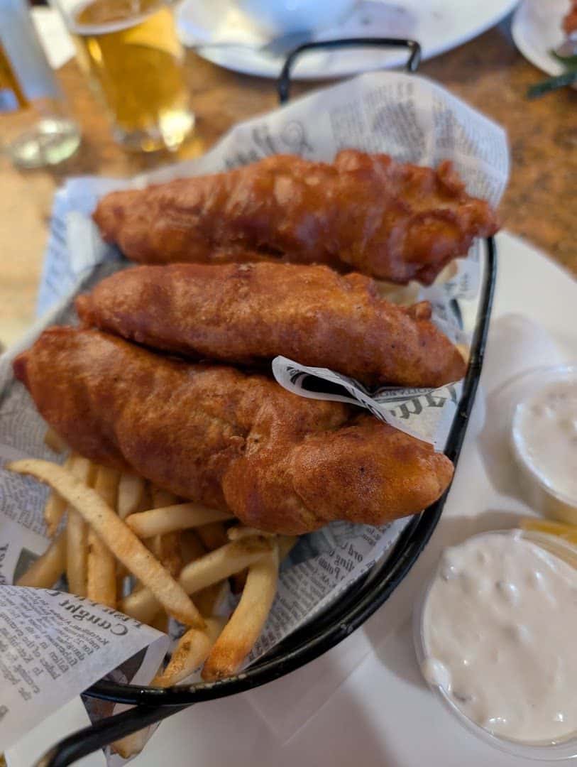 Village Pub & Casino — Restaurants photo 2 of 5