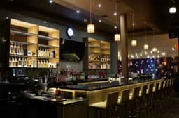 Nice Shot Golf Lounge & Bar