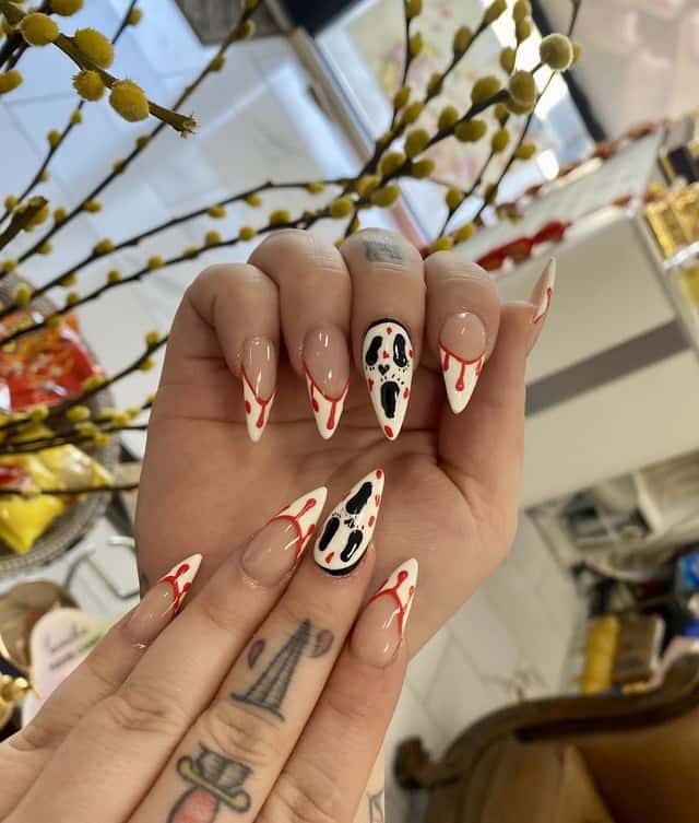 Miley’s Nails