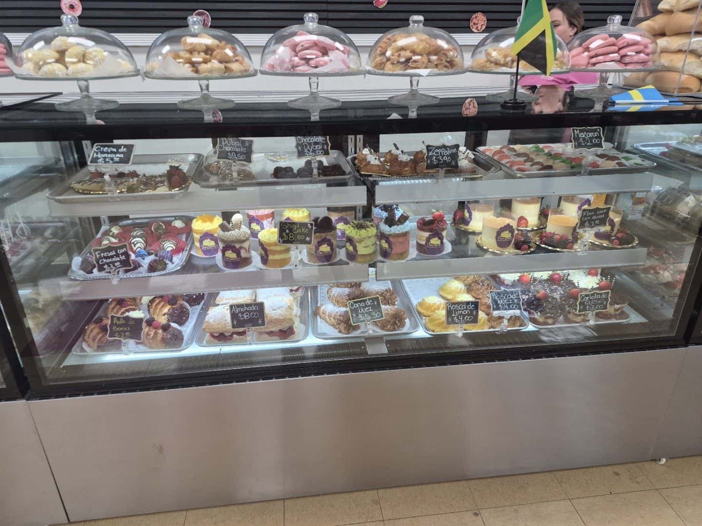 Vegas Bakery — Bakeries & Desserts photo 3 of 5