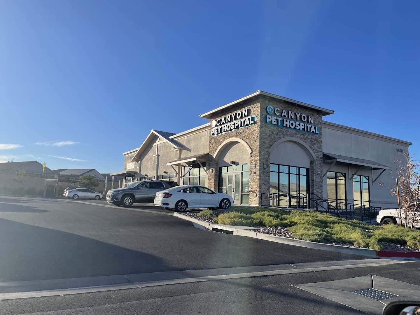 Canyon Pet Hospital — Pet Services photo 2 of 5