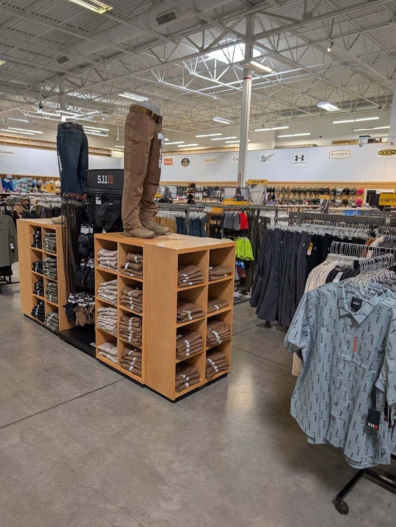 Sportsman's Warehouse — Retail & Boutiques photo 3 of 5