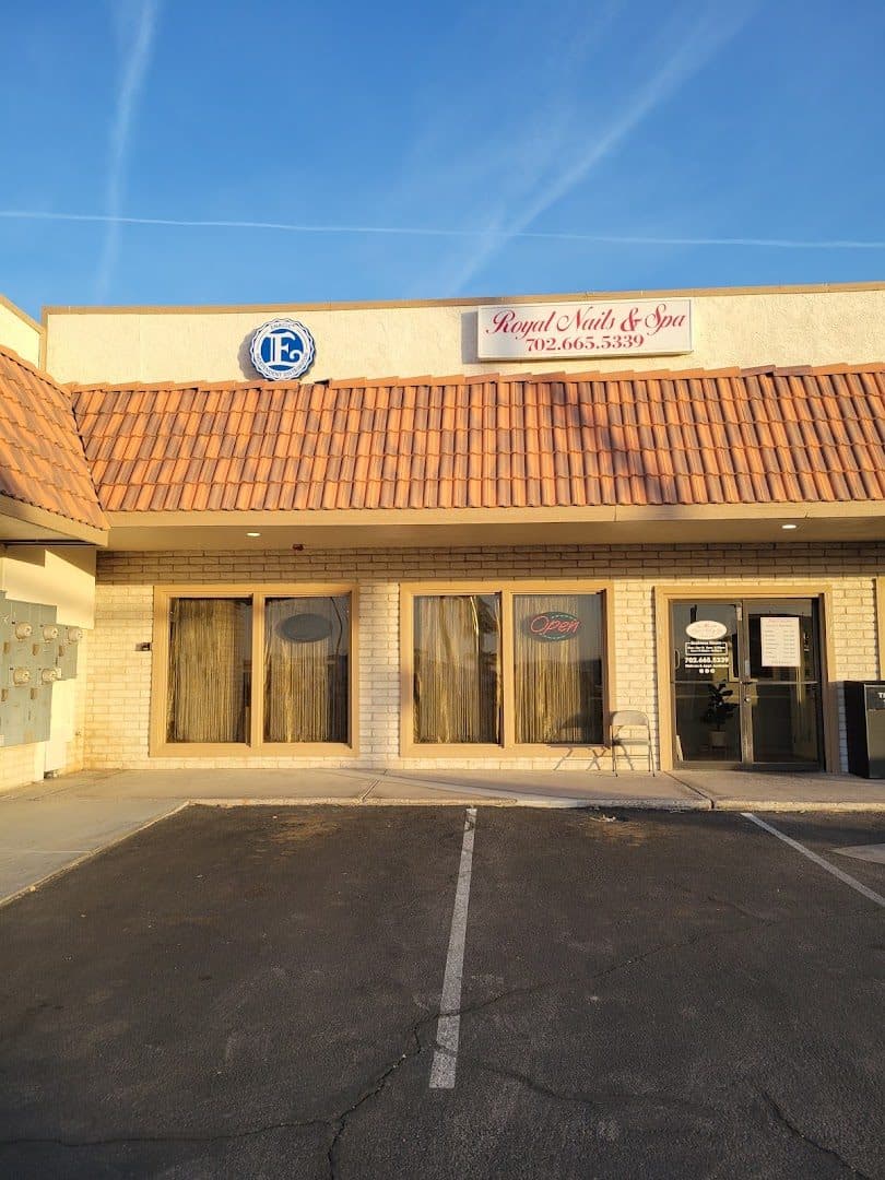 Royal Nails & Spa — Nail Salons & Spas photo 1 of 5