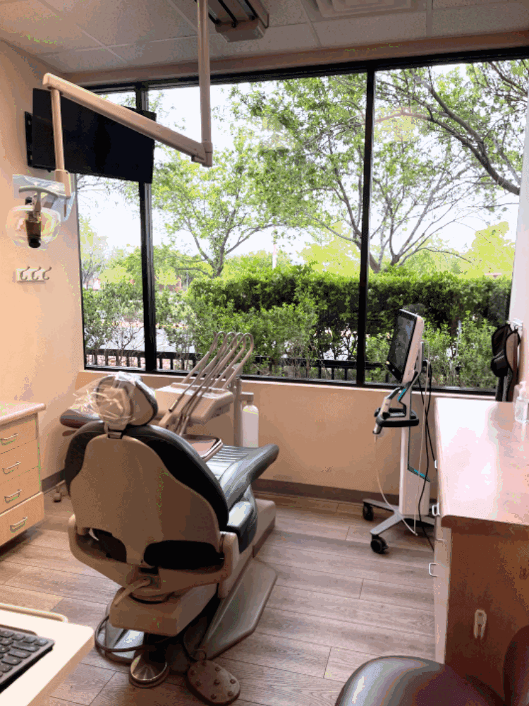 The Dentist of Summerlin — Dentists photo 1 of 5