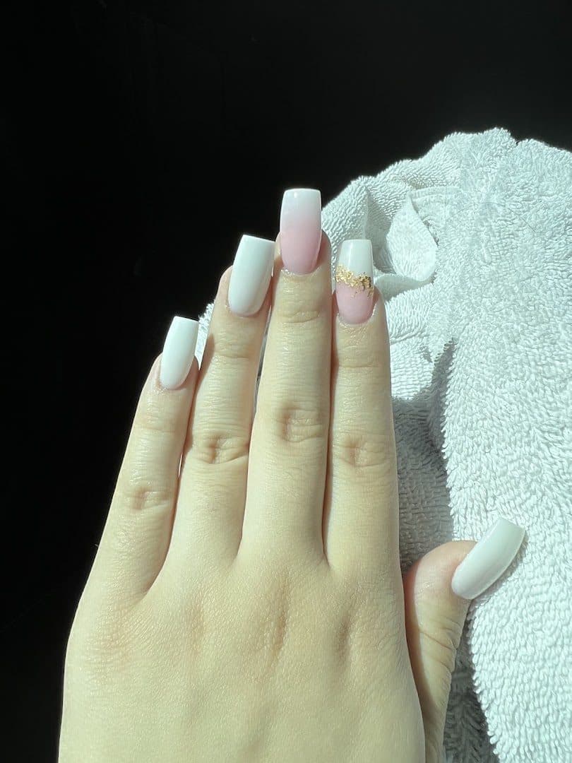 Vela Nail Lounge — Nail Salons & Spas photo 1 of 5