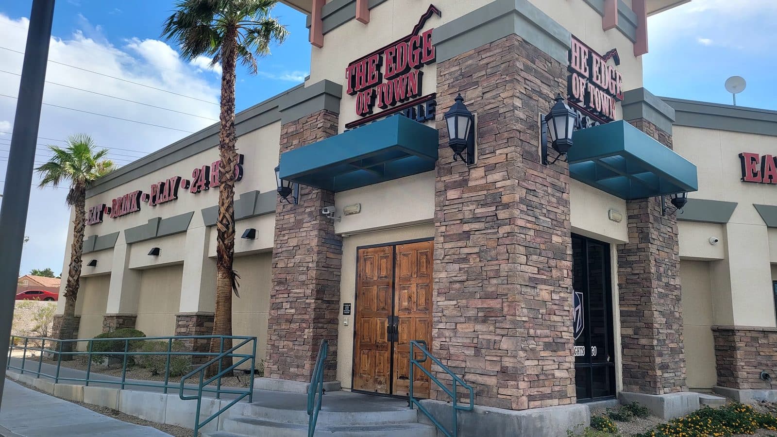 Edge of Town Bar & Grille — Restaurants photo 1 of 5