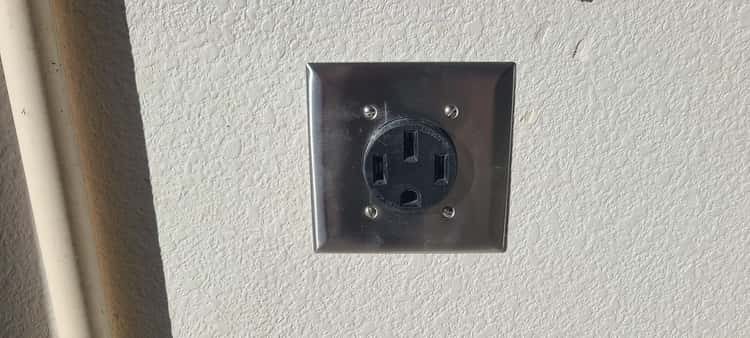 D & B Electric