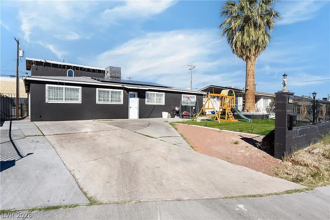 Las Vegas Home for Sale: 1624 L St Offers 5 Bedrooms, 4 Baths, No HOA, and Income Potential