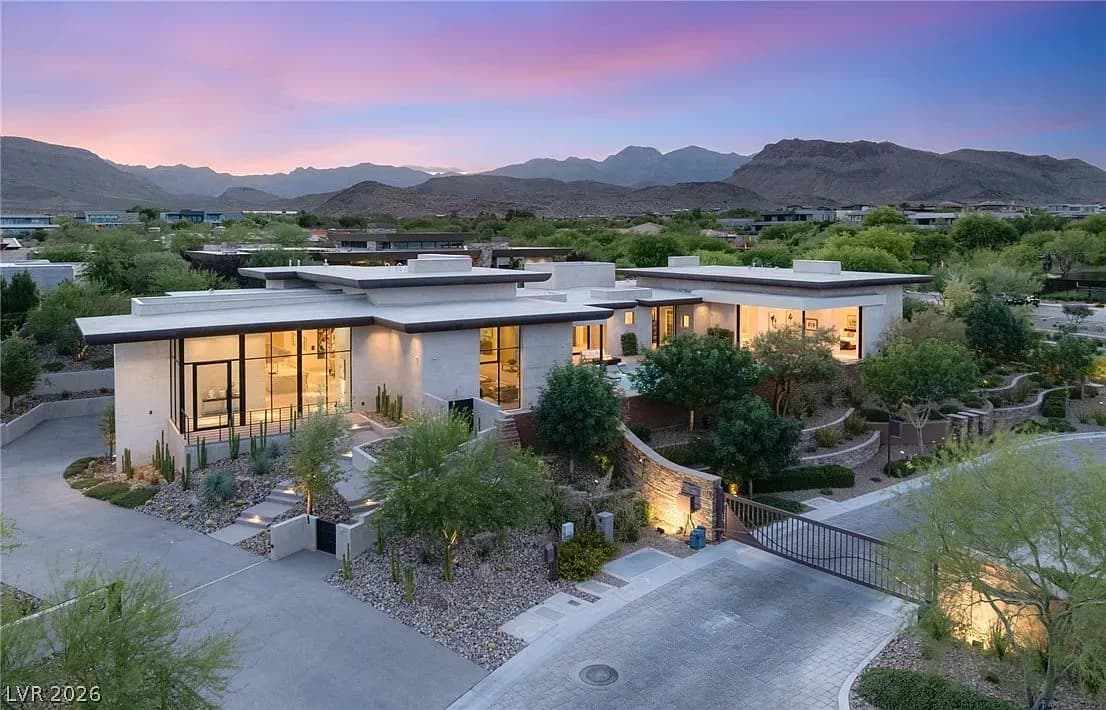 Las Vegas Luxury Estate for Sale: 63 Midnight Sky Dr Showcases New Custom Living in The Ridges