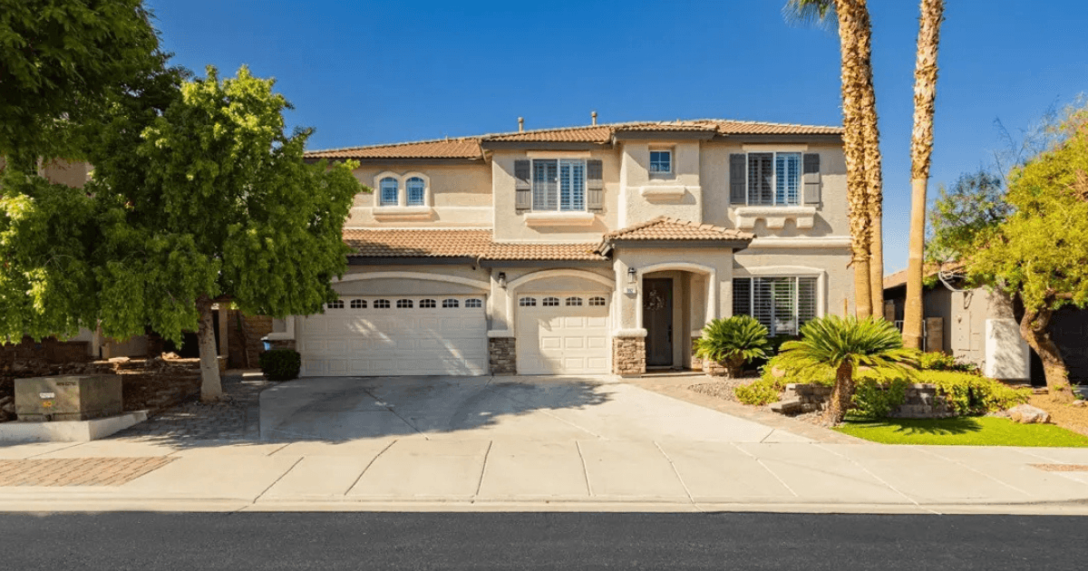 Mackenzie Creek Marvel: Custom 5-Bedroom Gem in Henderson with Pool & Personality