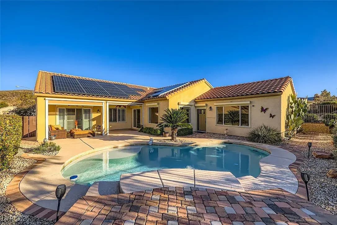 Stunning Single‐Story Living in Henderson’s Premier 55+ Community