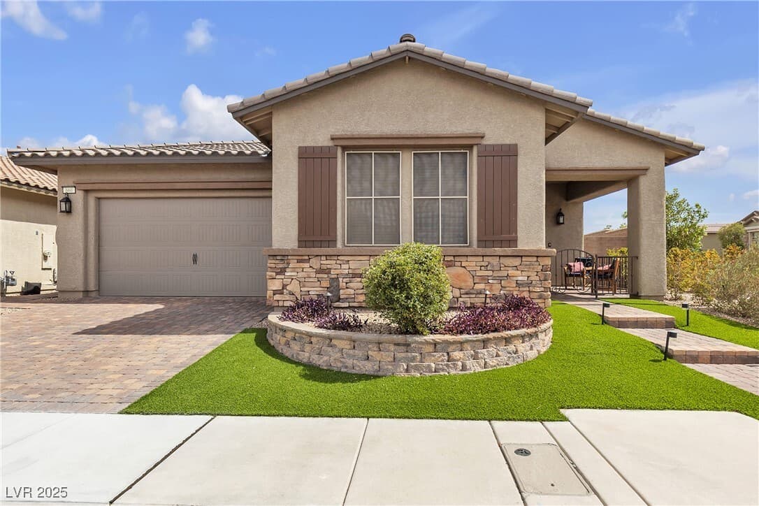 Resort-Style Haven in Heritage Cadence Boasts Designer Upgrades and New A/C
