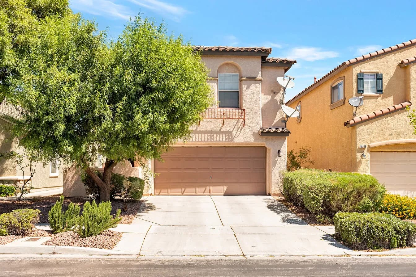 Summerlin Home for Sale: 10274 Chigoza Pine Ave Offers Walkability, Updates, and a Prime 89135 Location